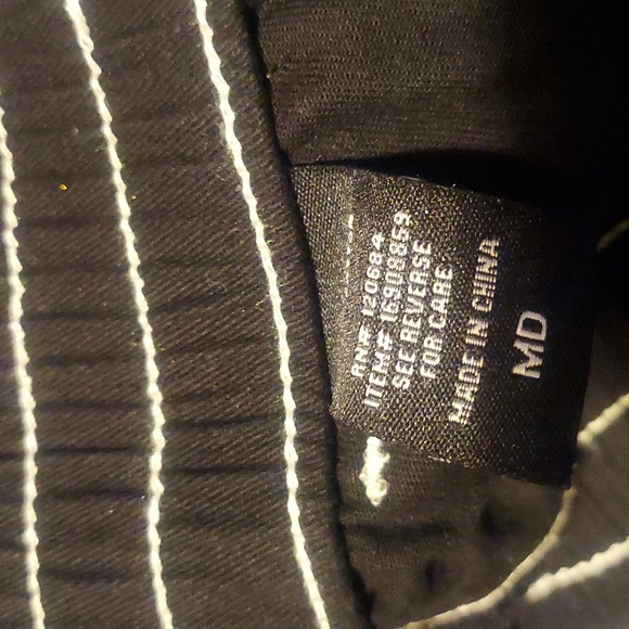 Shorts - Picture 4 of 4